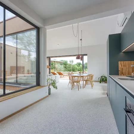 Atrio Гостевой дом 4*