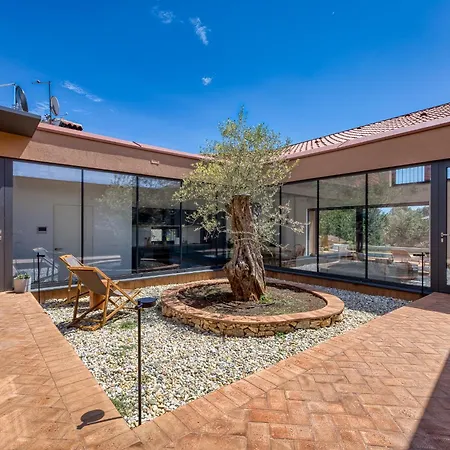 Гостевой дом Atrio Ровинь