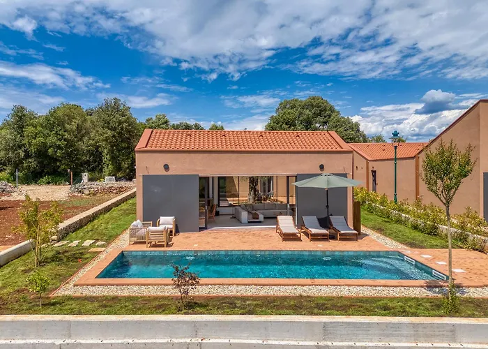 Gostinjska kuća Atrio 4*